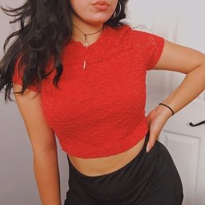LILY WHITE LACED CROPPED TOP